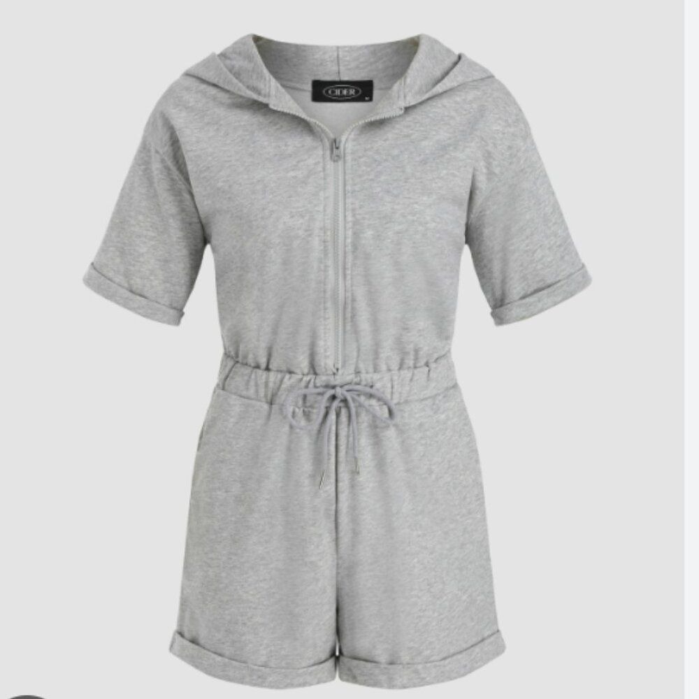 Cider‎ Heather Gray Hooded romper size M